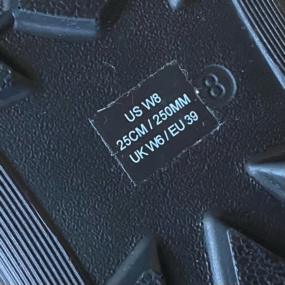 KIRKLAND Signature Genuine Sheepskin Black Shearling Short Boots Size 8 - Picture 9 of 11